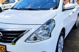 Nissan Versa Advance 1.6 / 2016, 2016