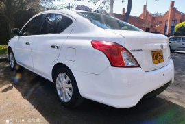 Nissan Versa Advance 1.6 / 2016, 2016