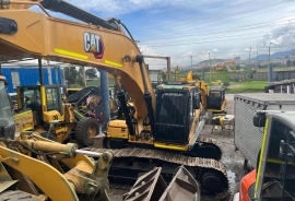 Retroexcavadora Caterpillar 330d, 2008