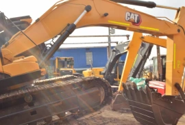 Retroexcavadora Caterpillar 330d, 2008