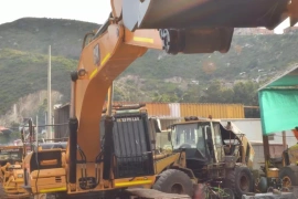 Retroexcavadora Caterpillar 330d, 2008