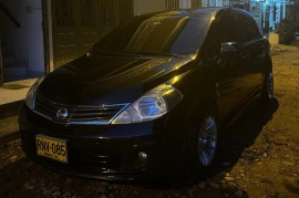 Nissan Tiida HB 1.8, 2012