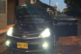 Nissan Tiida HB 1.8, 2012